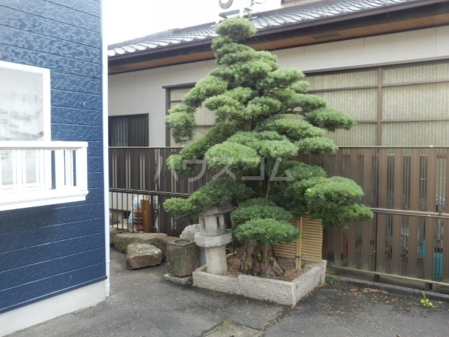 22/30 エントランス