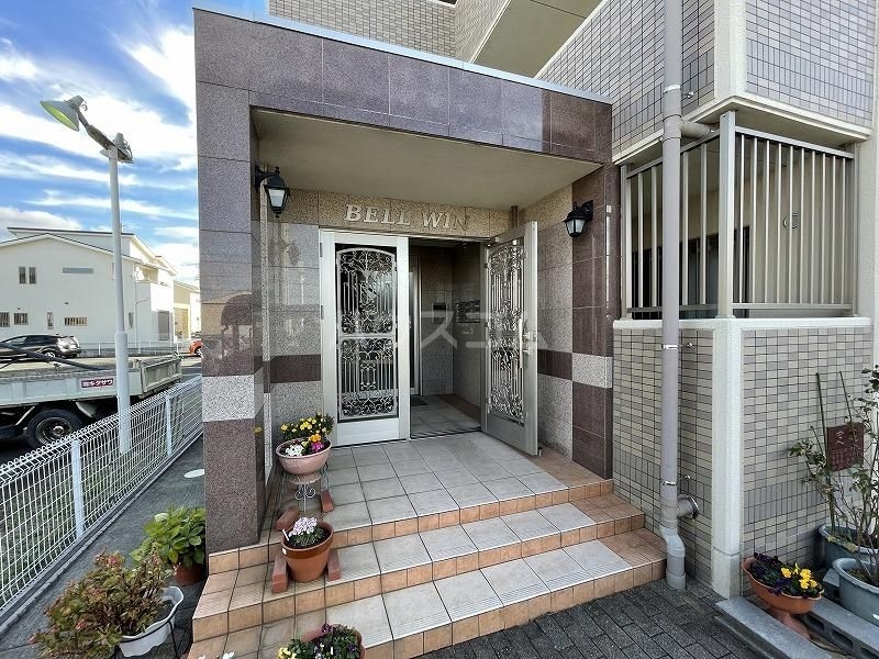 20/26 エントランス