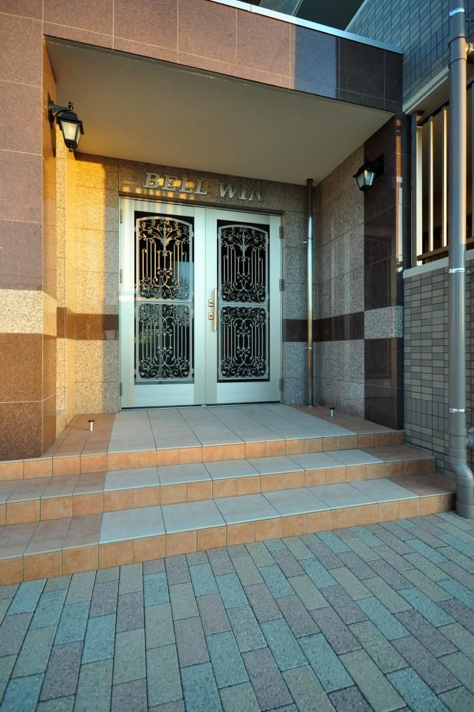 21/28 エントランス