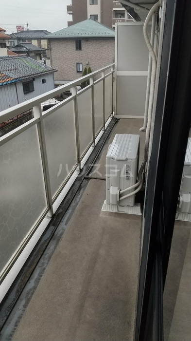 13/19 バルコニー