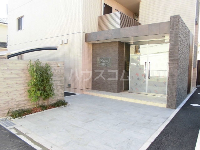 18/29 エントランス