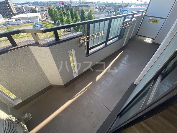 23/30 バルコニー