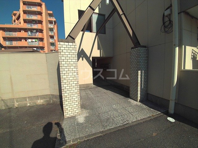 21/28 エントランス