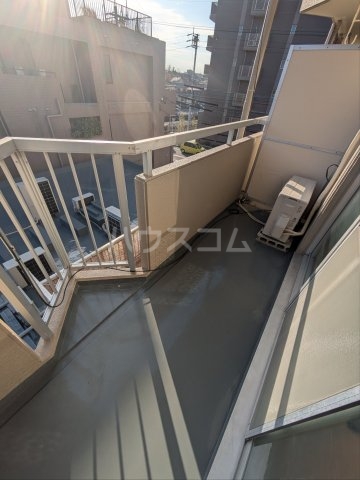 13/23 バルコニー