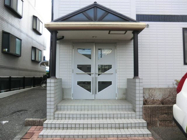 22/30 エントランス