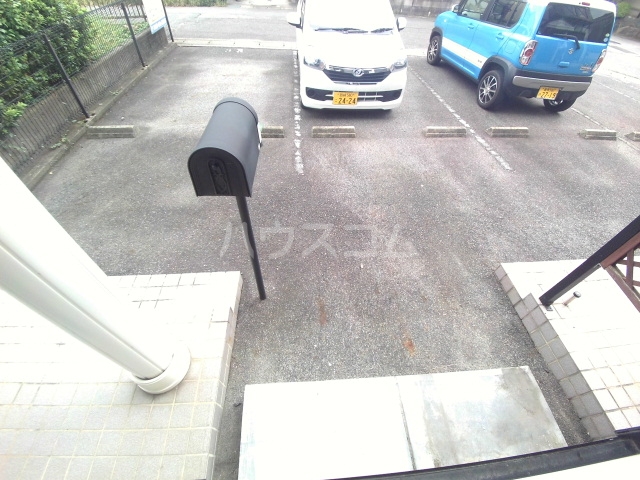 22/30 駐車場