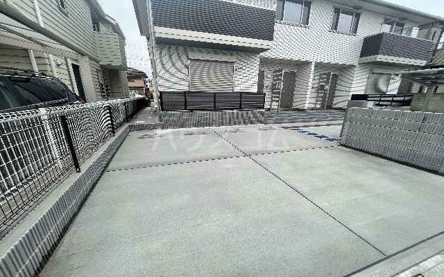 28/30 駐車場