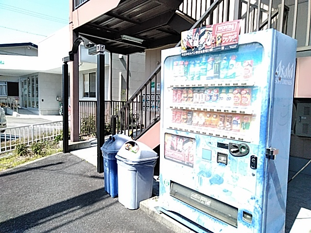 28/30 エントランス