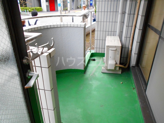 21/28 バルコニー