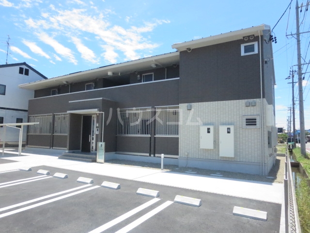 22/25 エントランス