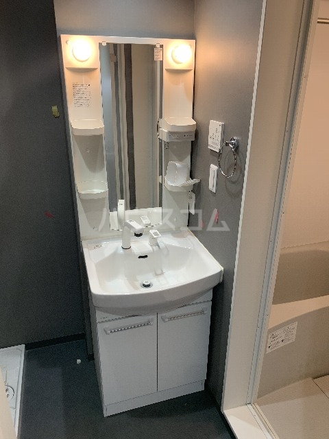 13/30 洗面