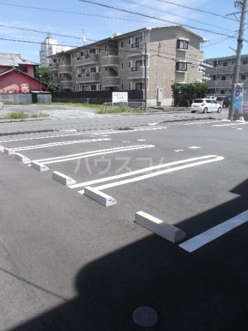 2/4 駐車場