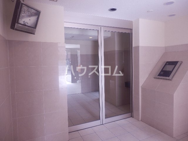 22/28 エントランス