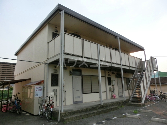 15/23 エントランス