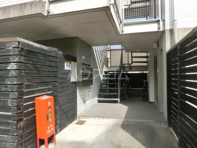 2/3 エントランス