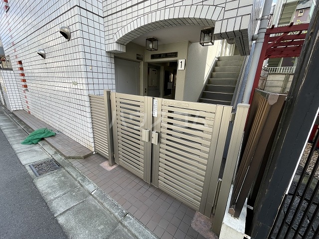 21/24 エントランス