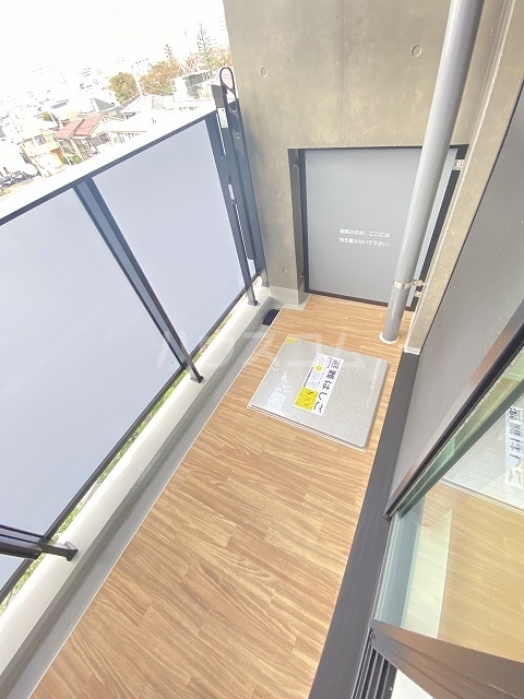 21/30 バルコニー