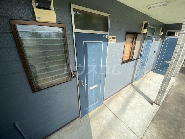 26/30 エントランス