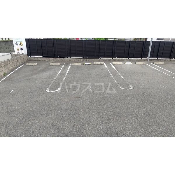 15/25 駐車場