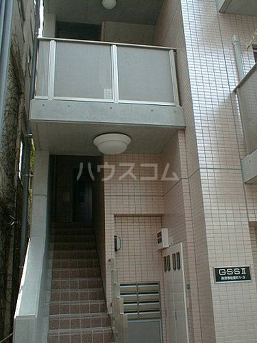 14/19 エントランス