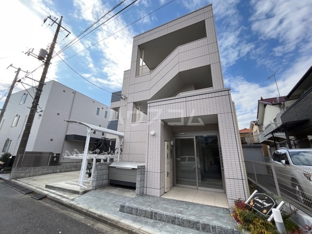 22/30 エントランス