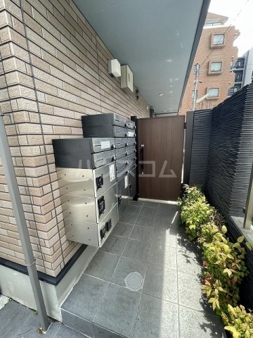 21/24 エントランス