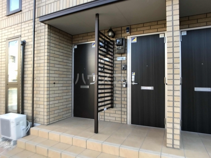 19/25 エントランス