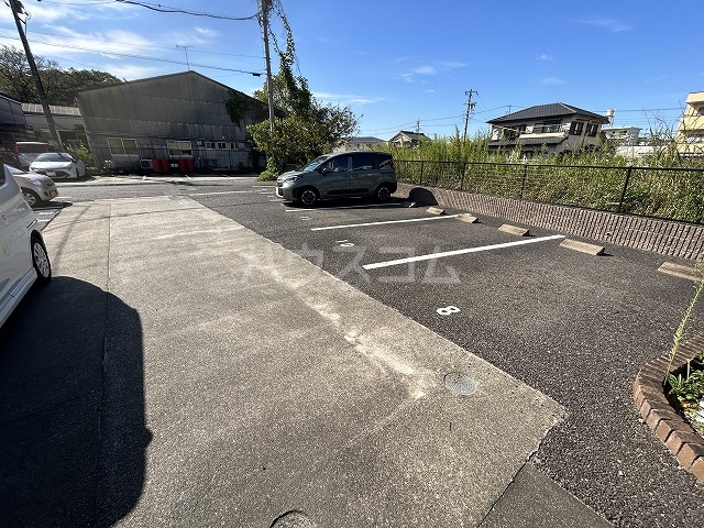 25/30 駐車場