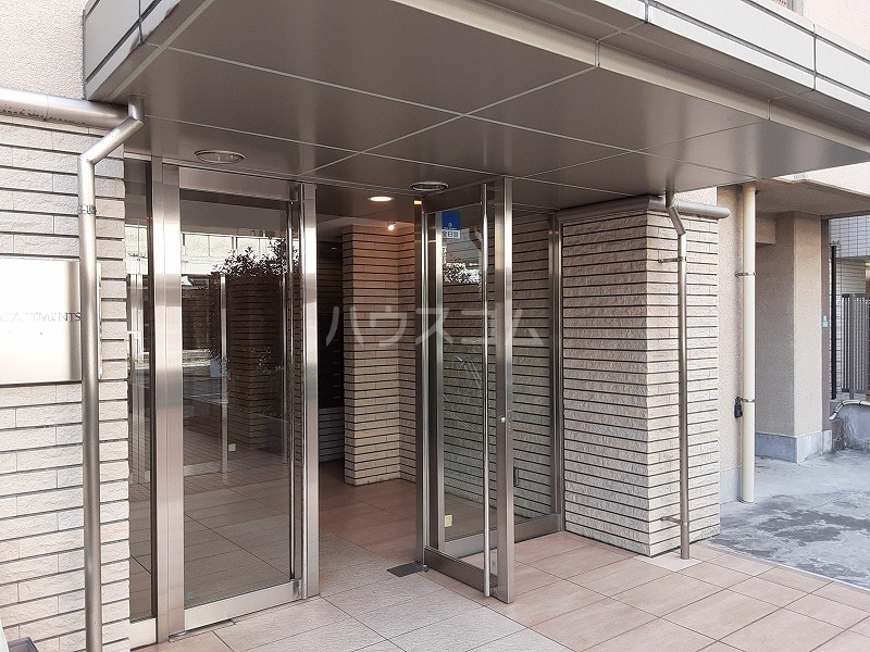 24/26 エントランス