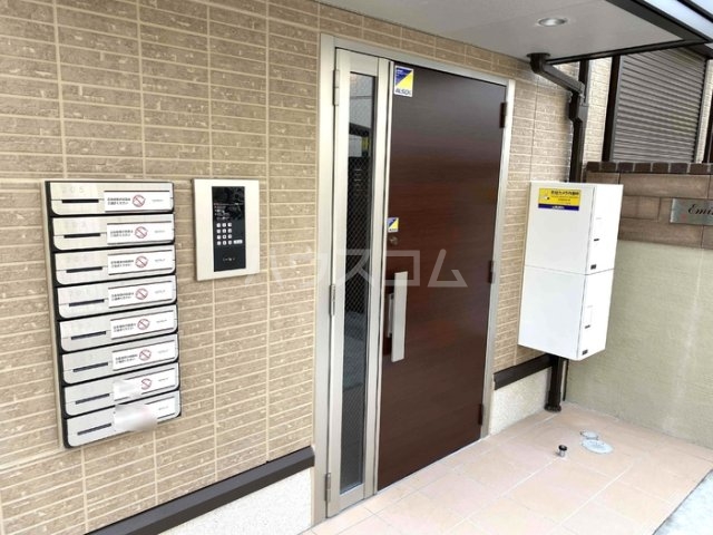 16/26 エントランス