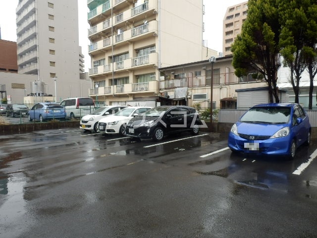 19/25 駐車場
