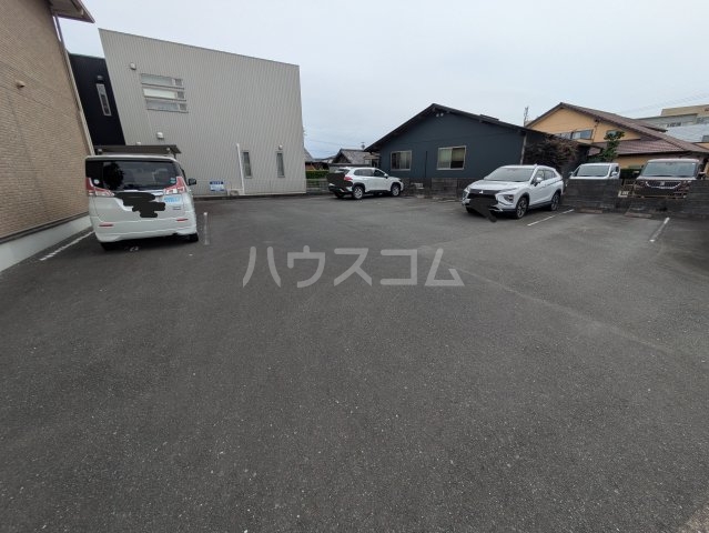 25/30 駐車場