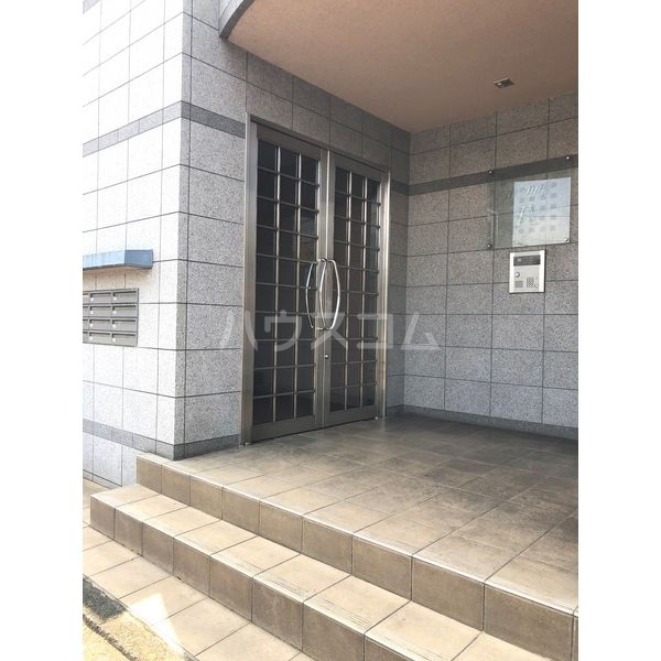 14/22 エントランス