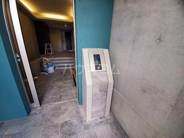 14/22 エントランス