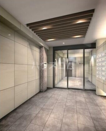 13/15 エントランス