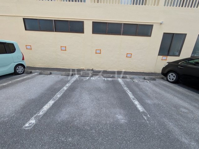 3/3 駐車場