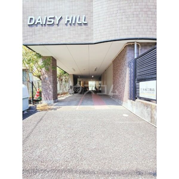 14/20 エントランス