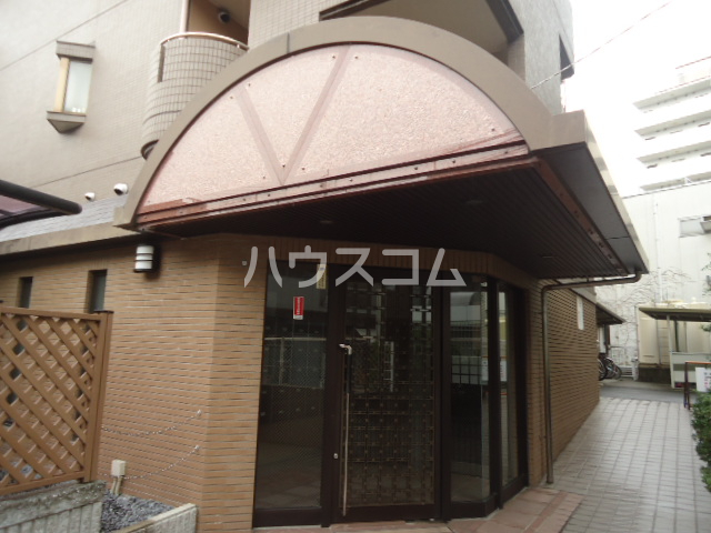 22/26 エントランス