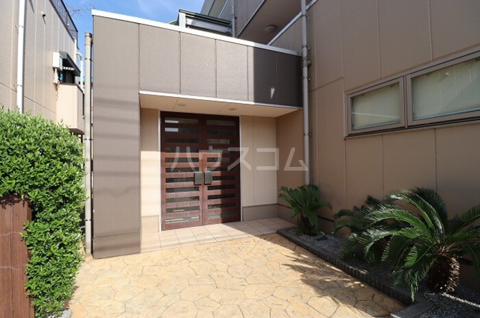 2/10 エントランス