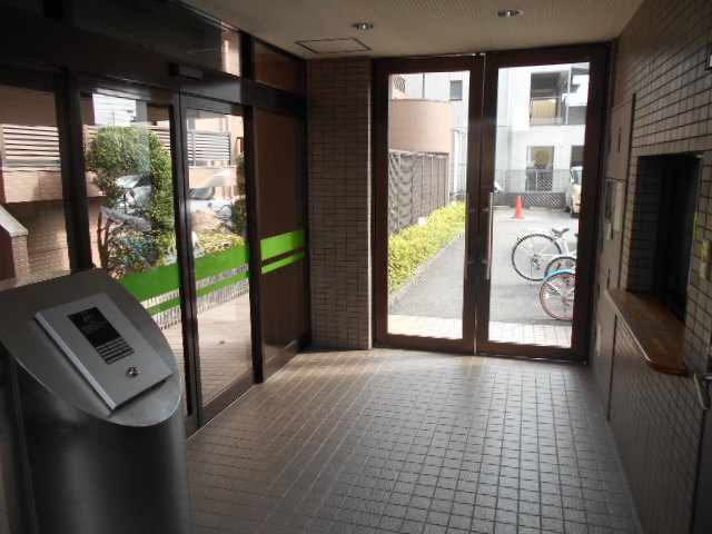 20/22 エントランス