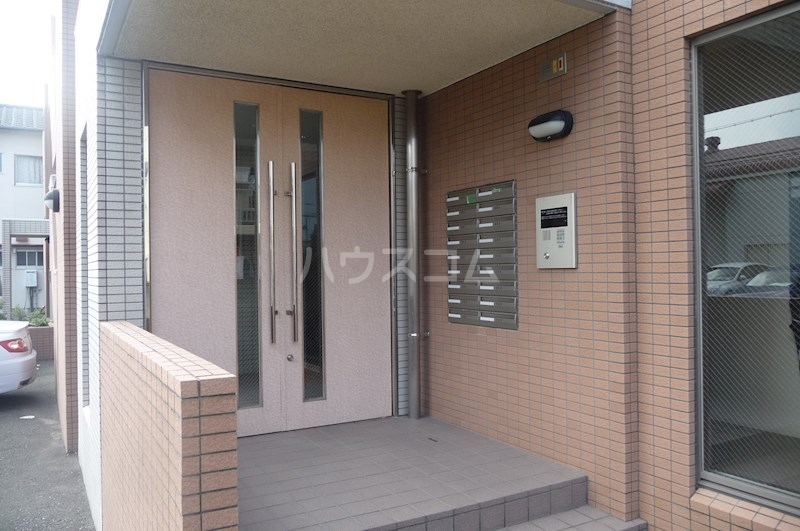 14/17 エントランス