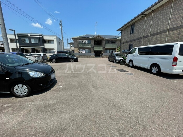 21/29 駐車場