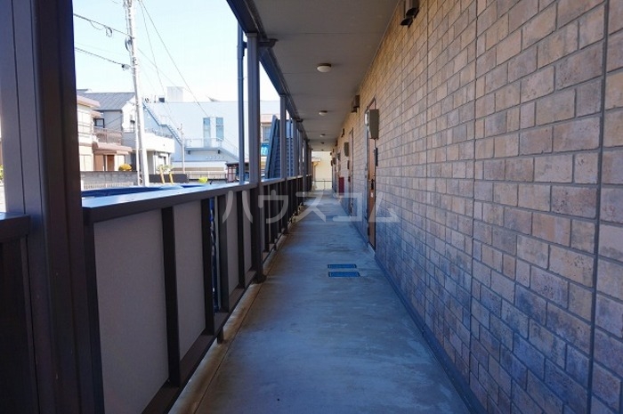 18/23 エントランス