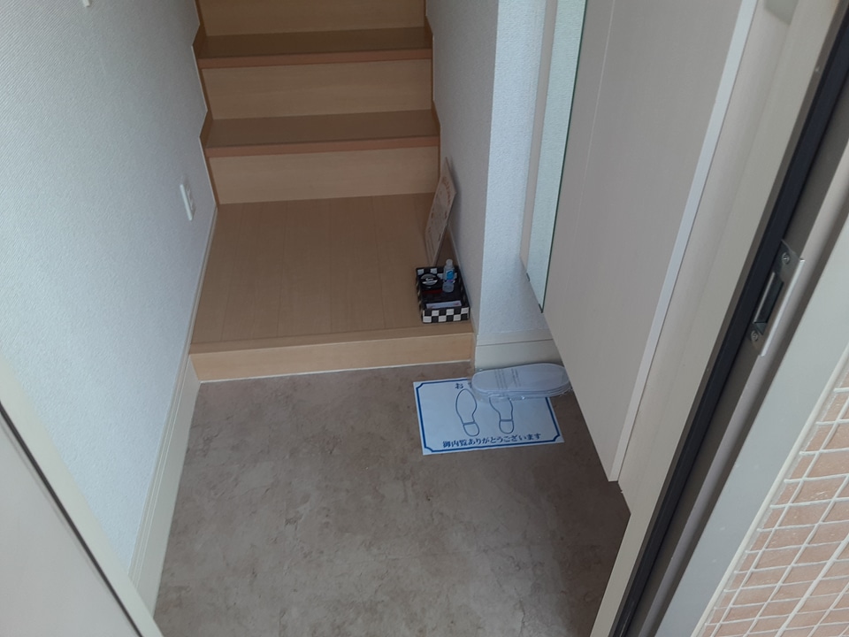 6/16 玄関