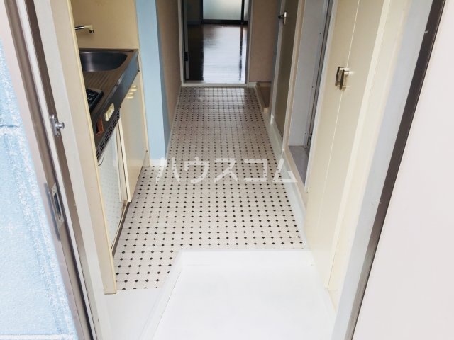5/18 玄関