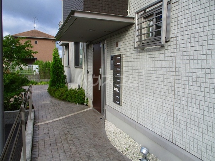 14/15 エントランス