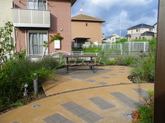 15/15 エントランス