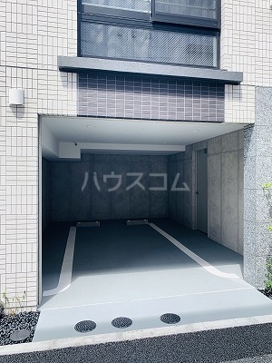 21/25 エントランス