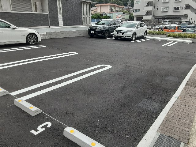 22/30 駐車場