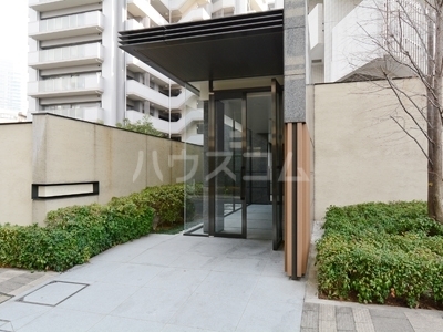 20/26 エントランス